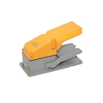 Interruptor de pie metalico con guarda 10A 1na 1nc